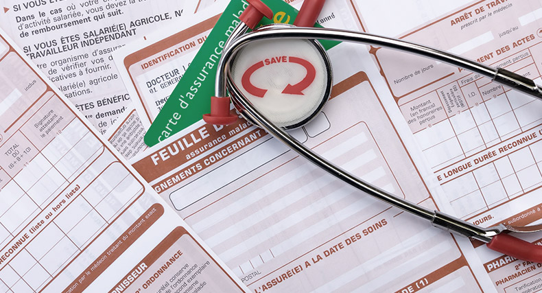 découvrez comment obtenir le remboursement de vos frais médicaux grâce à la couverture maladie universelle (cmu) et la complémentaire santé solidaire (css). simplifiez vos démarches et assurez votre santé sans frais excessifs.